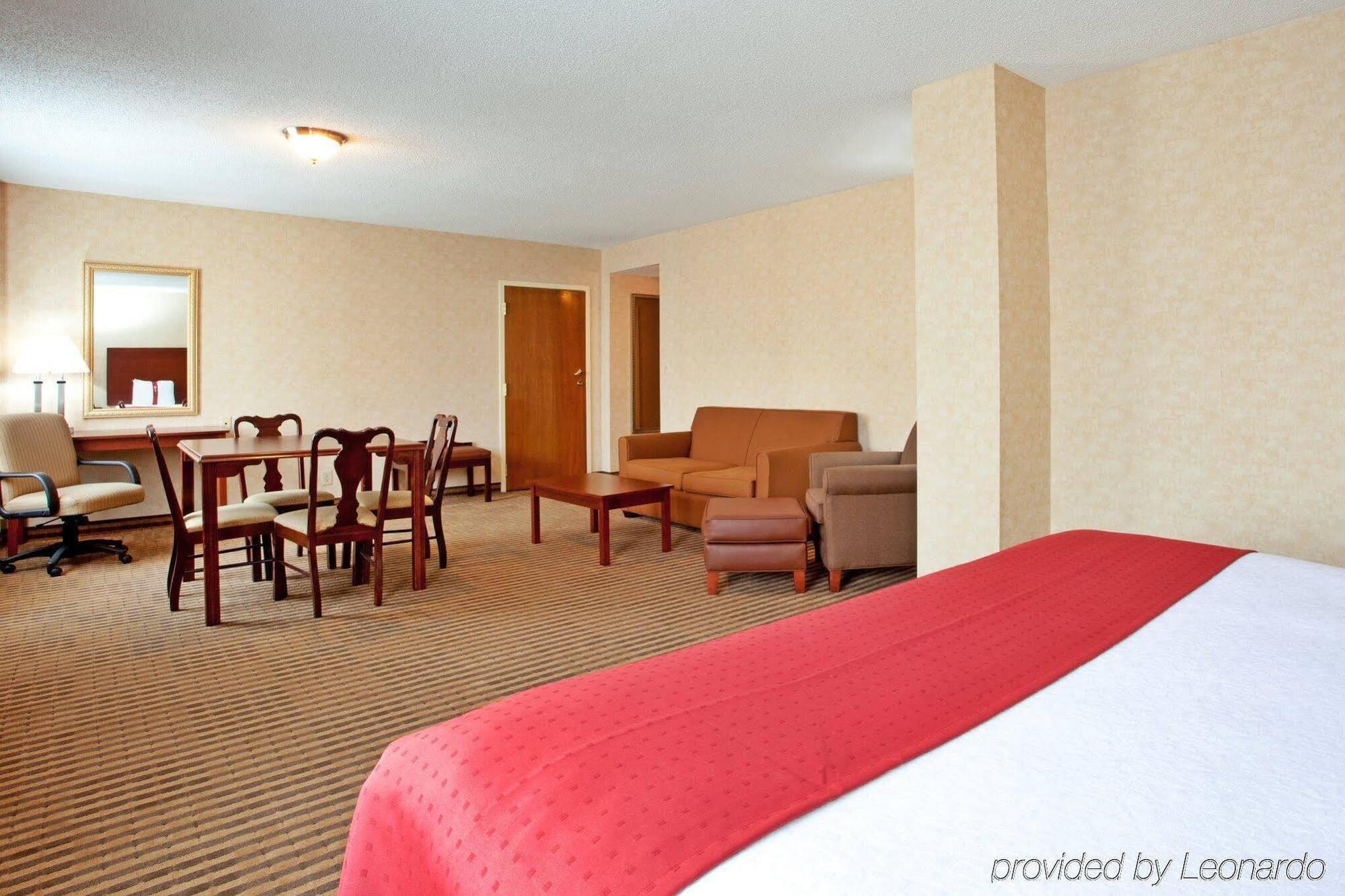 Lynchburg Grand Hotel Buitenkant foto